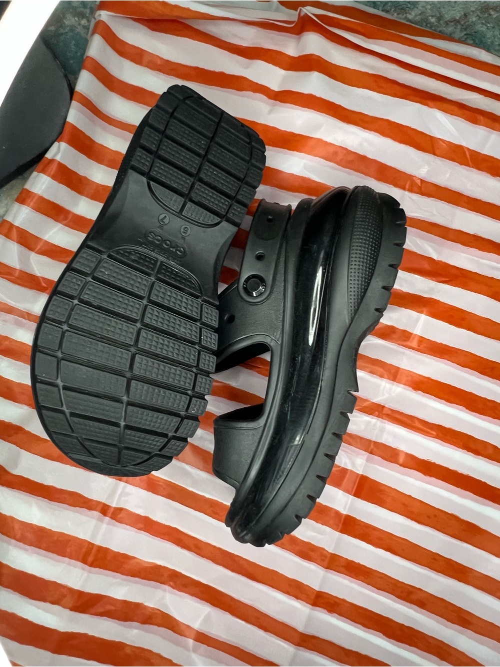 Crocs Women's Black Classic Comfort Slide Sandals - Picture 5 of 6